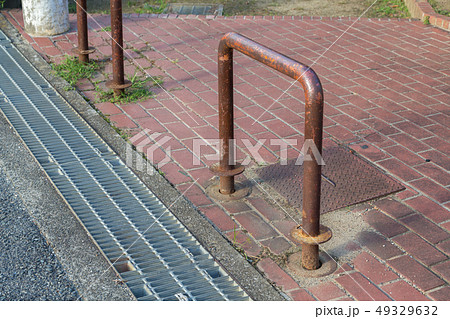 公園入口の車止めの写真素材