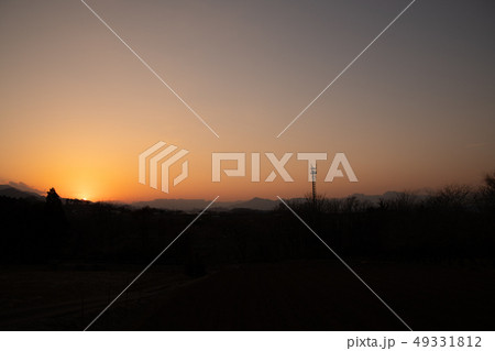 群馬県甘楽町 西原西付近 夕景 山並み ふれあいの丘 群馬県甘楽町 西原西付近 夕景 山並み ふれあいの丘 49331812