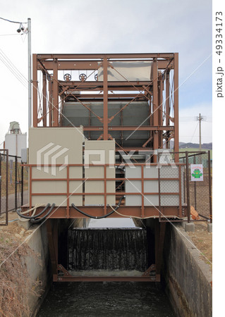 小水力発電施設　高瀬川右岸水力発電2号機 49334173