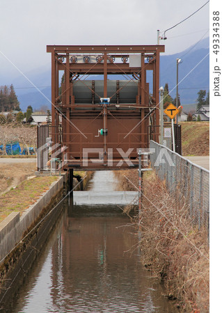 小水力発電施設　高瀬川右岸水力発電2号機 49334388