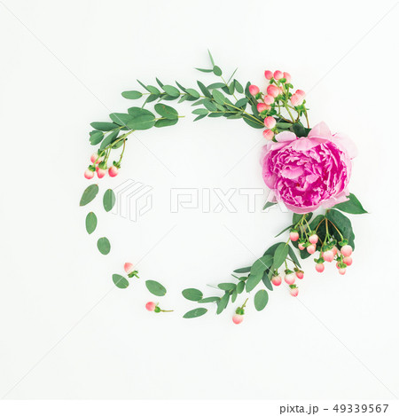Floral round frame with pink peony flowers Floral round frame with pink peony flowers 49339567