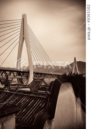 Chongqing bridge old house 49363102