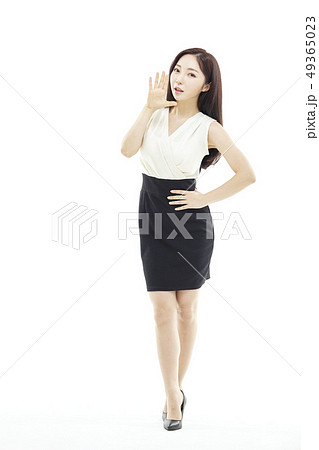 ビジネス ビジネスウーマン 若い女性 49365023