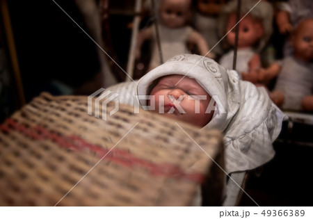 Vintage old baby dall toys collection. 49366389