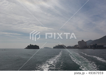 渡船(平成いろは丸)から鞆の浦を望む、福山市、広島県 渡船(平成いろは丸)から鞆の浦を望む、福山市、広島県 49367059