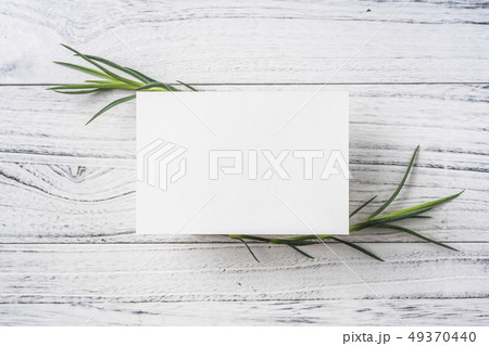 top view of blank greeting card on wooden table 49370440