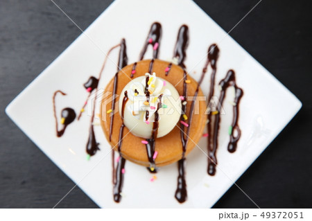 今川焼きアイス乗せ 今川焼きアイス乗せ 49372051