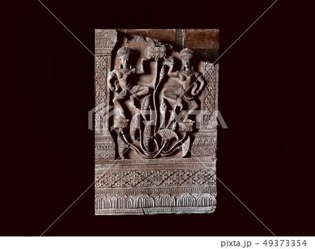 The sculpture is a skill and a high effort. 49373354