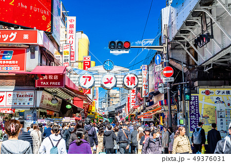 東京 アメ横 入り口前風景(御徒町側) 東京 アメ横 入り口前風景(御徒町側) 49376031