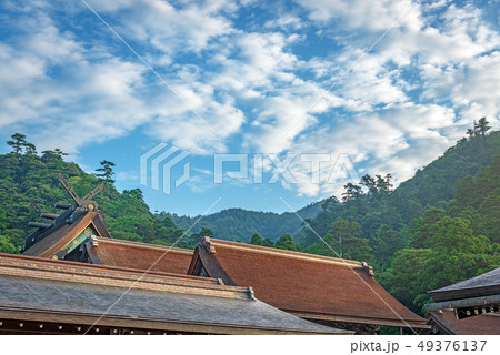 出雲大社の朝景色 49376137