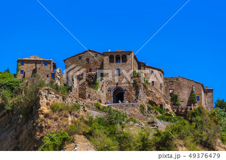 Village Civita di Bagnoregio in Italy 49376479