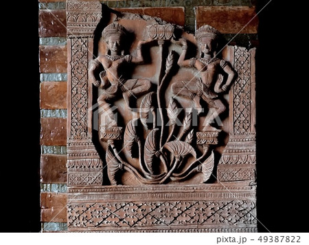 The sculpture is a skill and a high effort. The sculpture is a skill and a high effort. 49387822