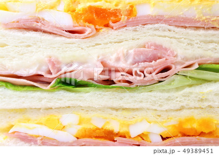 ハムとタマゴのサンドイッチ 49389451