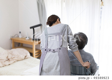 在宅介護 49389923
