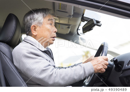シニアドライバー 49390489