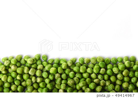 Green peas isolated on a white background. 49414967