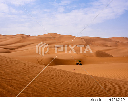 新疆ウイグル自治区・クムタグ砂漠 / Kumutage Desert, Xinjiang,China 49428299