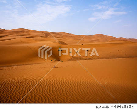 新疆ウイグル自治区・クムタグ砂漠 / Kumtag Desert, Xinjiang,China 49428307