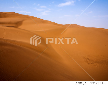新疆ウイグル自治区・クムタグ砂漠 / Kumutage Desert, Xinjiang,China 49428316