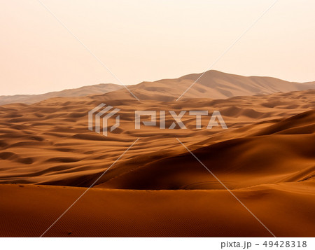 新疆ウイグル自治区・クムタグ砂漠 / Kumutage Desert, Xinjiang,China 49428318