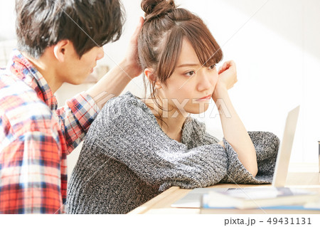 カップル　ライフスタイル 49431131