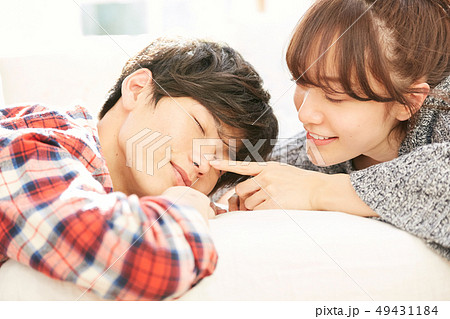 カップル　ライフスタイル 49431184