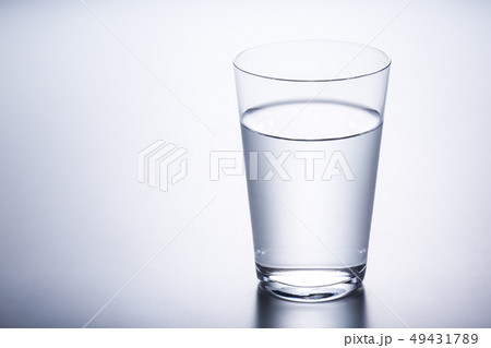 ミネラルウォーター ミネラルウォーター 49431789