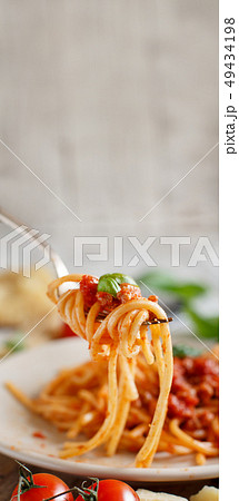 Spaghetti pasta with bolognese sauce 49434198