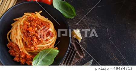 Spaghetti pasta with bolognese sauce 49434212
