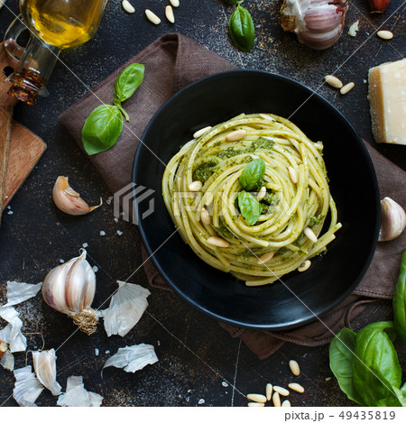 Spaghetti pasta with pesto sauce Spaghetti pasta with pesto sauce 49435819