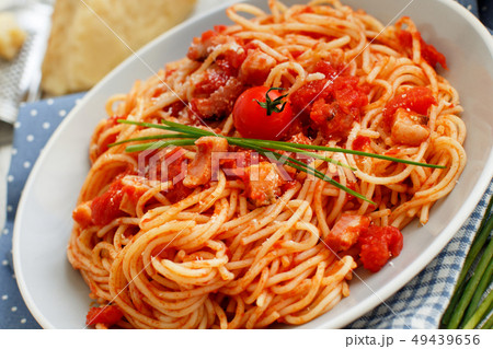Spaghetti alla amatriciana 49439656