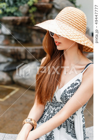 Beautiful stylish fashionable woman in sunglasses Beautiful stylish fashionable woman in sunglasses 49447777