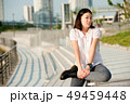 日本の女の子が東京の路上でポーズ 49459448