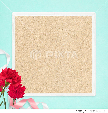背景 カーネーション 母の日 ブルー フレーム コルクボードのイラスト素材