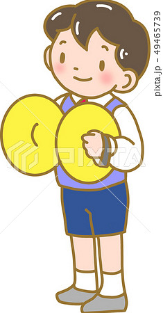 シンバルを演奏する男の子のイラスト素材