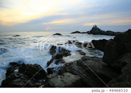 波 日の出 泡沫 49466510
