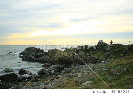 波 日の出 泡沫 49467012