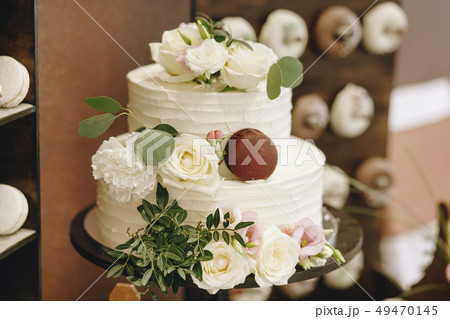 Wedding cake with roses Wedding cake with roses 49470145