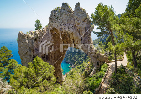 Arco Naturale, natural arch on coast of Capri 49474982