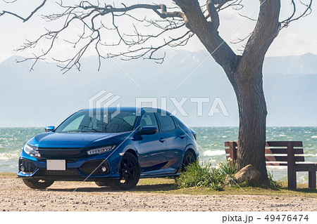 車　青のスポーツカー　滋賀をドライブ 49476474