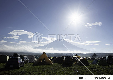 富士山の麓のキャンプ場　朝霧高原 49480918