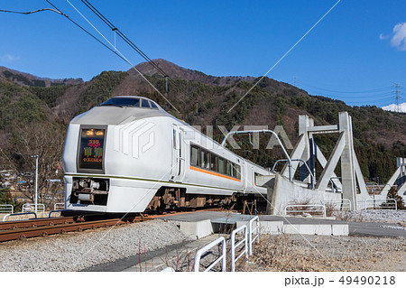 吾妻線を走る特急草津 49490218