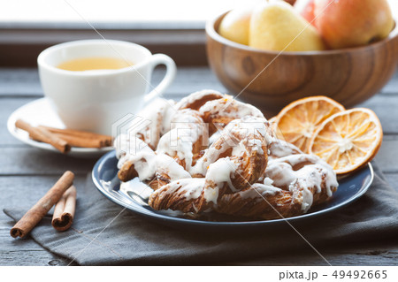 Bavarian cream puff with crushed hazelnut. Bavarian cream puff with crushed hazelnut. 49492665