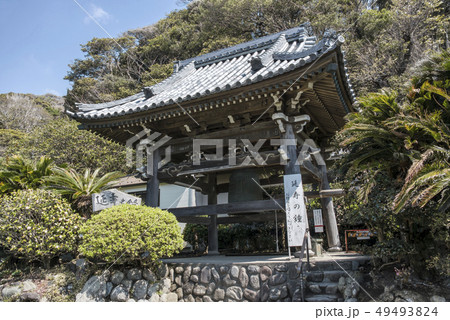 龍口寺の鐘楼堂（藤沢市片瀬） 49493824