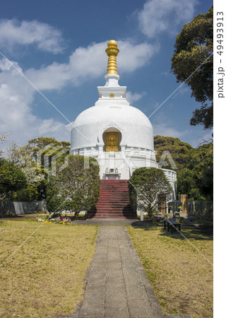 龍口寺の仏舎利塔（藤沢市片瀬） 49493913