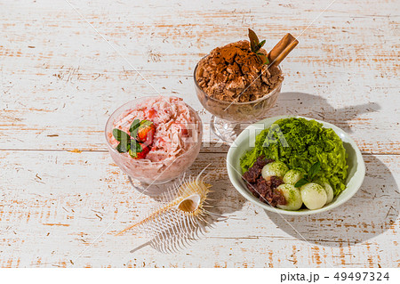 アジア風　抹茶かき氷　Green tea shaved ice 49497324