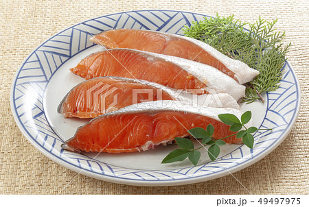 銀鮭の切り身 49497975