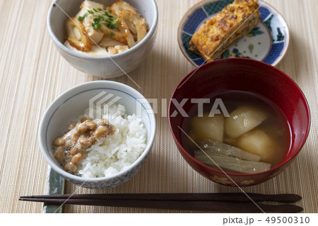 食事制限中の食卓 49500310