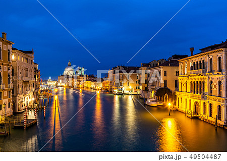 Grand Canal and Basilica Santa Maria della Salute 49504487