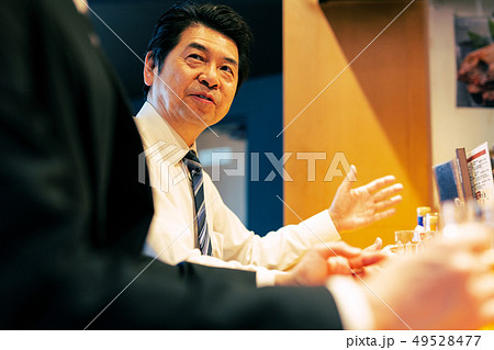 居酒屋 サラリーマン ビジネスマン 居酒屋 サラリーマン ビジネスマン 49528477